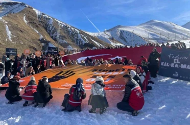 Erzurum’da "Şiddete karşı tek yürek" yürüyüşü düzenlendi 