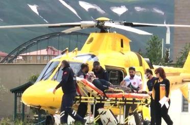 Erzurum’da zamana karşı yarış: Kalp krizi geçiren hasta ambulans helikopterle hastaneye yetiştirildi 