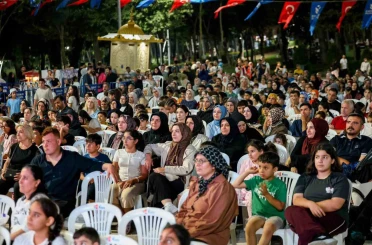 Esenler Belediyesi vatandaşları yazlık sinemada buluşturuyor 