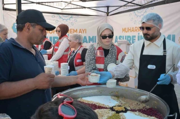 Esenyurt Belediyesinden muharrem ayında 18 bin kişiye aşure ikramı 