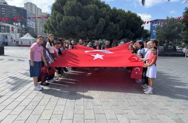 Esenyurtlu ailelerden 15 Temmuz şehitlerine vefa ziyareti 