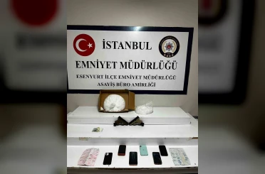 Esenyurt’ta bir adrese uyuşturucu operasyonu: 5 kilogram uyuşturucu madde ele geçirildi 