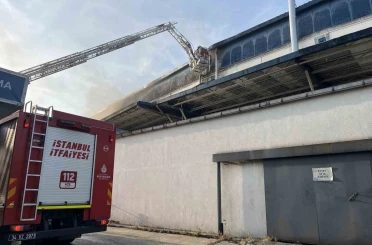 Esenyurt’ta plastik poşet fabrikasında yangın 