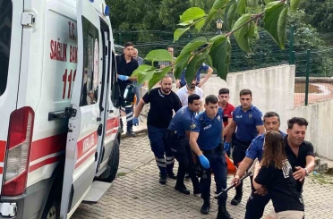 Eşini öldürüp oğlunu yaralayan sanığa ağırlaştırılmış müebbet ve 29 yıl hapis 