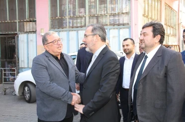 Eski Bakan Kasapoğlu, Kula Esnaf ve Sanatkârlar Odası’nı ziyaret etti 