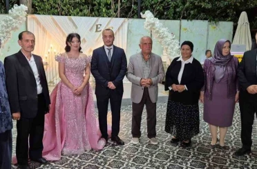 Eski TBMM Başkanı Çiçek’in esprili çıkışı geceye damga vurdu: "Meclis Başkanı racon keser, kurdele kesmez" 