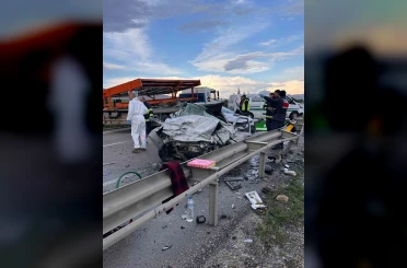 Eskişehir-Ankara yolunda feci kaza: 4 ölü, 2 yaralı 