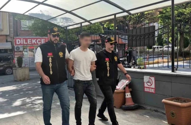 Eskişehir’de 3 kişiyi silahla yaralayan zanlı adliyeye sevk edildi 