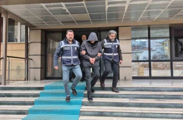 Eskişehir’de 59 suçtan aranan ve 74 yıl hapis cezası olan şahıs yakalandı 
