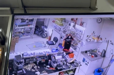 Eskişehir’de kaza sonrası güvenlik kamerası izlenirken bıçaklı kavga: 2 yaralı 