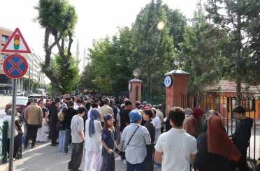 Eskişehir’de LGS heyecanı sabahın erken saatlerinde başladı 