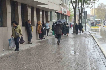Eskişehir’de sağanak yağış etkili oldu 
