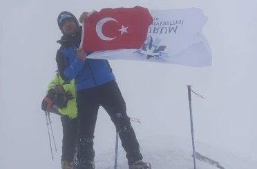 ETÜ bayrağı zirvede 
