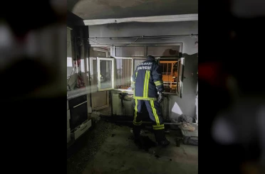 Ev yangınında bir kişi dumandan etkilendi 
