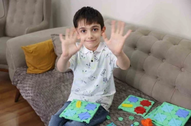 Evde eğitim gören özel çocuklara 23 Nisan sürprizi 
