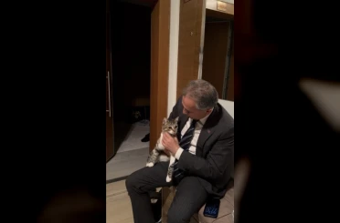 Evin anahtarı arabada kaldı, kapıyı ’Fred’ açtı 