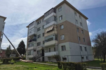 Evinde temizlik yaparken düşen kadına sağlık ekipleri müdahale etti 