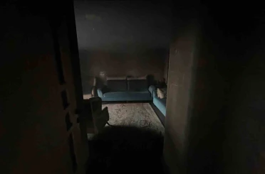 Evini ateşe verdi, kaçarken yakalandı 