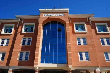 Evleneceği gün husumetlisini yaralayan şahıs ve arkadaşına 10 yıl hapis cezası 