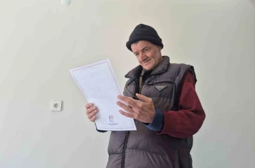 Evsiz kalan engelli vatandaş 6 aylık mücadelesinin ardından evine kavuştu 