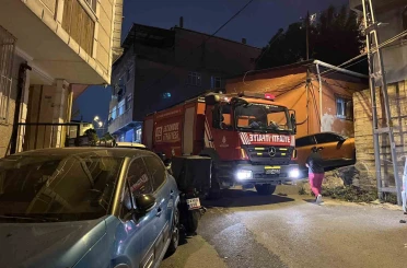 Eyüpsultan’da 3 katlı binanın bodrum katında yangın: 2’si çocuk 4 ağır yaralı 