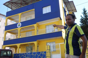 Fanatik ailenin sarı laciverte boyatıp, amblem koydurduğu ‘Fenerbahçeli ev’ simge haline geldi 