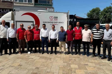 Farkındalık için açık havada kitap okudular 