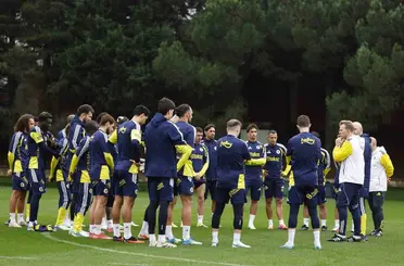 Fenerbahçe, Dirk Kuyt yönetiminde çalıştı
