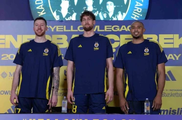 Fenerbahçe Erkek Basketbol Takımı oyuncuları, basın mensuplarıyla bir araya geldi 