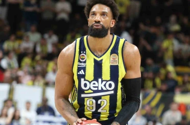 Fenerbahçe seride 2-0 öne geçti 