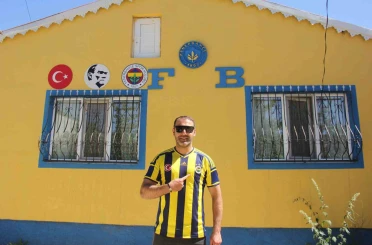 Fenerbahçe sevgisini evinin duvarlarında yaşattı 