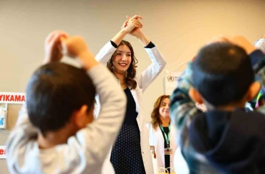 Fethi Sekin Şehir Hastanesi’nde ’Dünya El Yıkama Günü’ etkinliği düzenlendi 