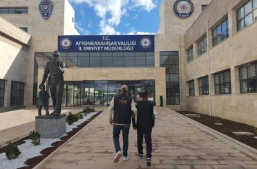FETÖ’den aranan şahsı polis yakaladı 