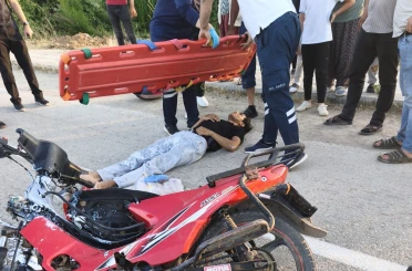 Forklifte çarpan motosiklet sürücüsü yaralandı 