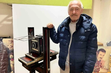Fotoğrafçılık mesleğini 53 yıldır sürdürüyor 