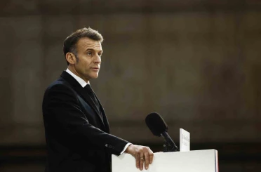 Fransa, Charles de Gaulle uçak gemisini Akdeniz’e gönderecek 