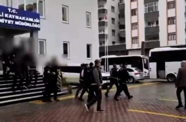 Fuhuş operasyonunda 13 kişi tutuklandı