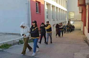 Fuhuş yaptıran masaj salonlarına operasyon: 14 tutuklama