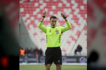 Galatasaray - Kayserispor maçını Adnan Deniz Kayatepe yönetecek 
