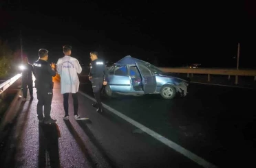 Gaziantep’te 2 otomobil çarpıştı: 1’i ağır 2 yaralı 