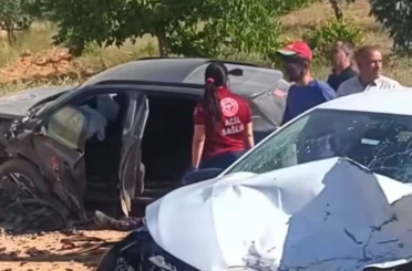 Gaziantep’te 2 otomobil çarpıştı: 5 yaralı 