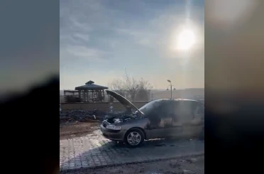 Gaziantep’te park halindeki araç kundaklandı 