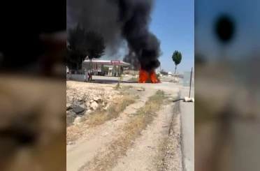 Gaziantep’te seyir halindeki otomobil alev topuna döndü 