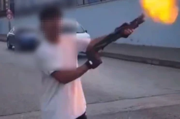 Gaziantep’te şok görüntüler: 3 şahıs pompalı tüfekle rastgele ateş açtı 