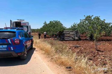 Gaziantep’te takla atan otomobilde 3 kişi yaralandı 