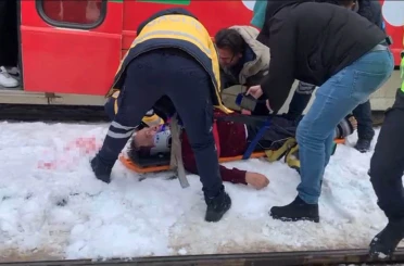 Gaziantep’te tramvayın çarptığı adam yaralandı 