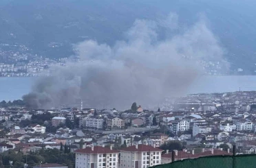 Gecekonduda çıkan yangın mahalleliyi sokağa döktü: Kundaklama şüphesi araştırılıyor 