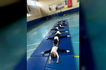 Geleceğin sporcuları antrenmanlarına devam ediyor 