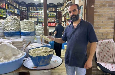 Geleneksel Van lezzeti: Kışlık küp otlu peyniri tezgâhlardaki yerini almaya başladı 