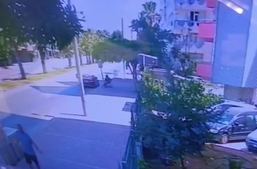 Genç kadını çocuğunun yanında hem dövdüler hem de videoya çektiler 